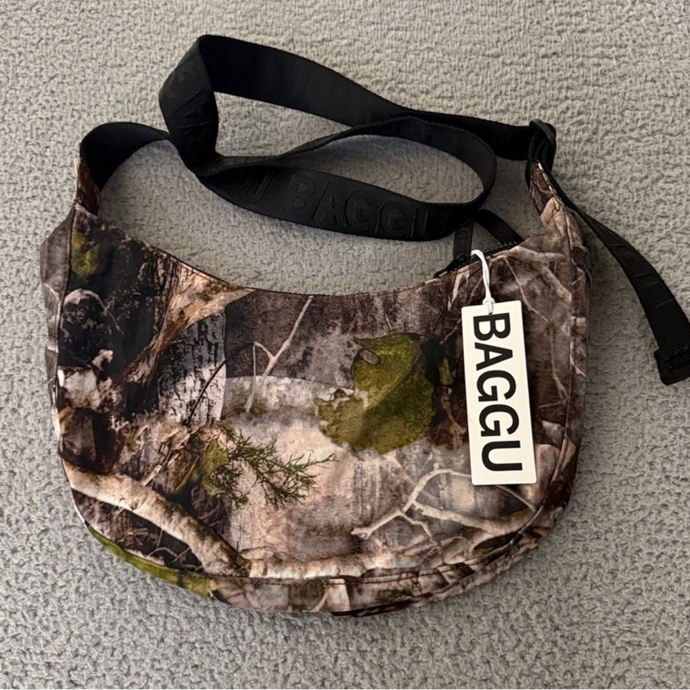 BAGGU Medium Crescent Bag - Photo Forest Pattern Crossbody Bag NWT - Picture 4 of 9